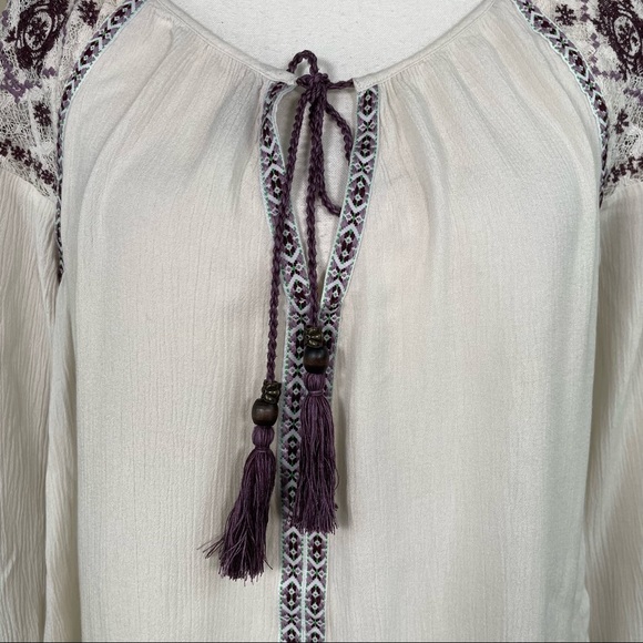 Altar’d State Boho Tassel Blouse - Picture 7 of 7